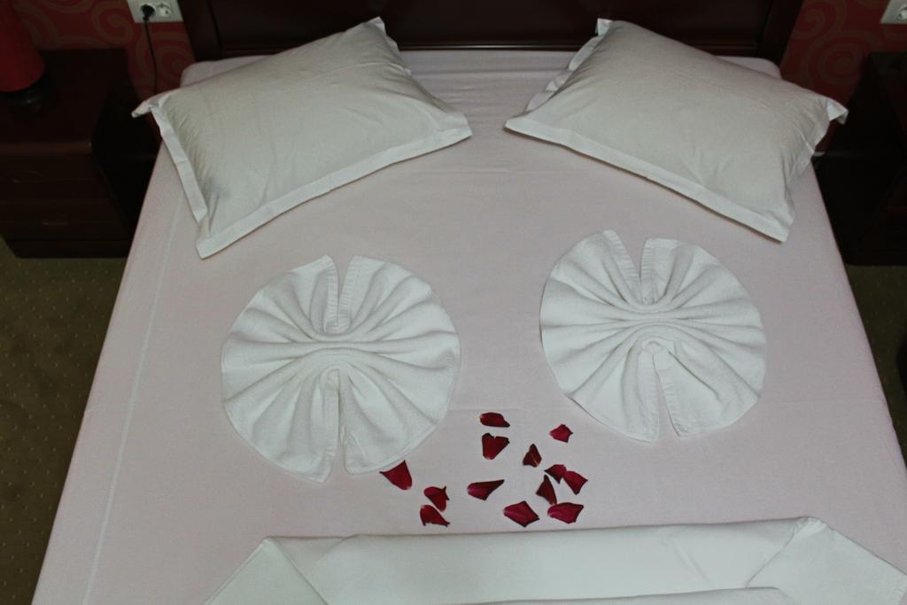 Hotel Cristal Năvodari Екстериор снимка