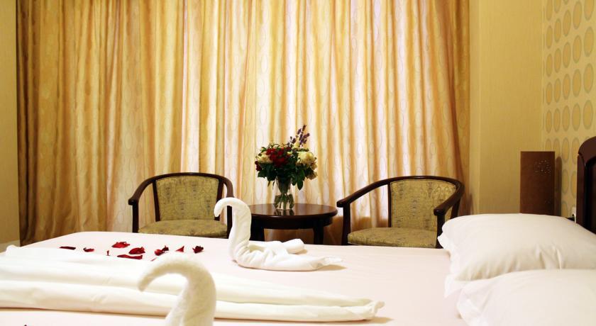 Hotel Cristal Năvodari Екстериор снимка