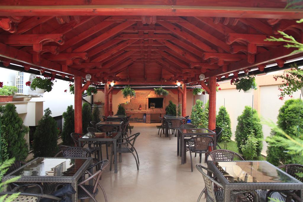 Hotel Cristal Năvodari Екстериор снимка